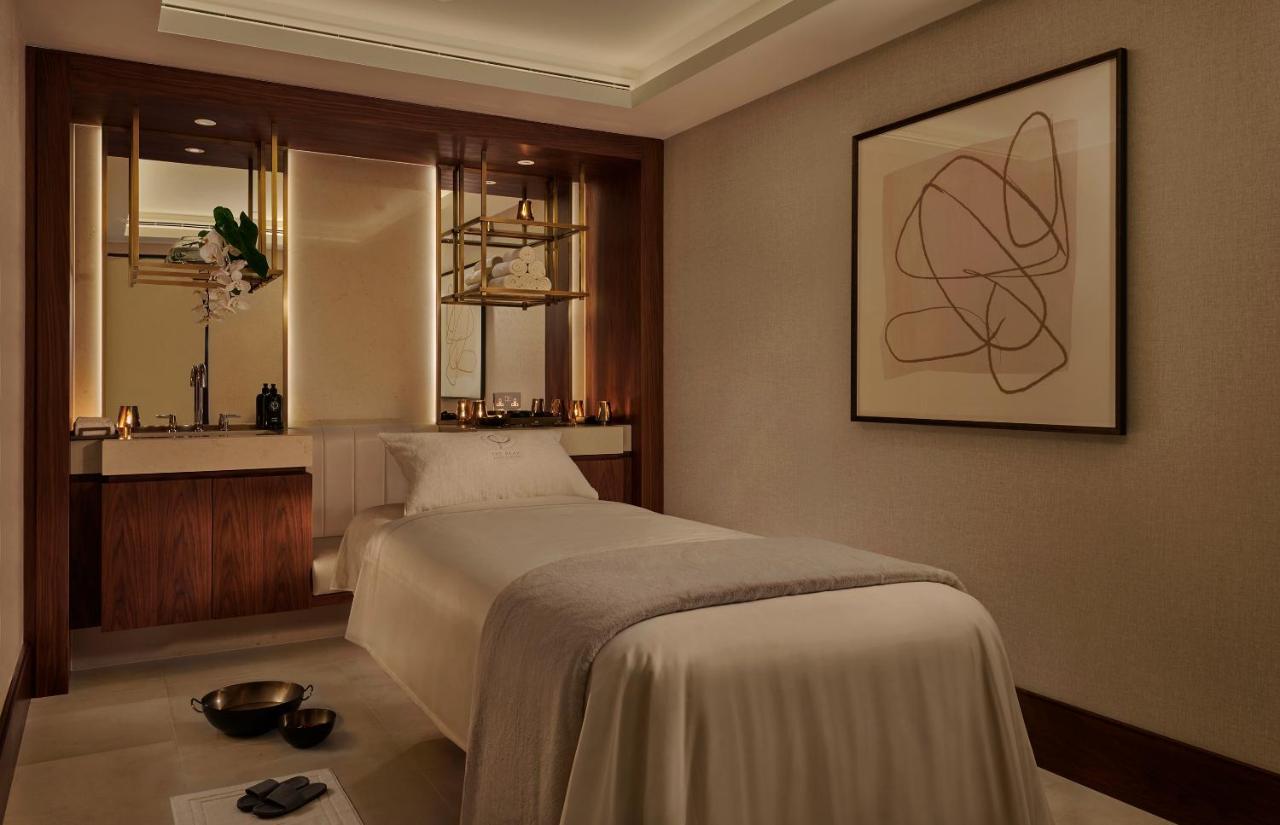 เดอะคาร์ลตัน ทาวเวอร์ จูเมราห์ Hotel ลอนดอน ภายนอก รูปภาพ